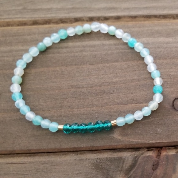 *New* Turquoise, gold and aqua beads bracelet - Picture 3 of 3